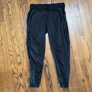 B36 lululemon athletica Black Women's 8 Jogger Pants Activewear